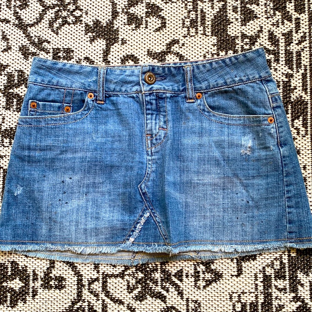 American Eagle distressed jean mini skirt. Size 4